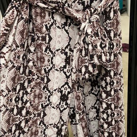 Nicole Miller snakeskin crop jumpsuit size 2 NWT - Picture 5 of 8